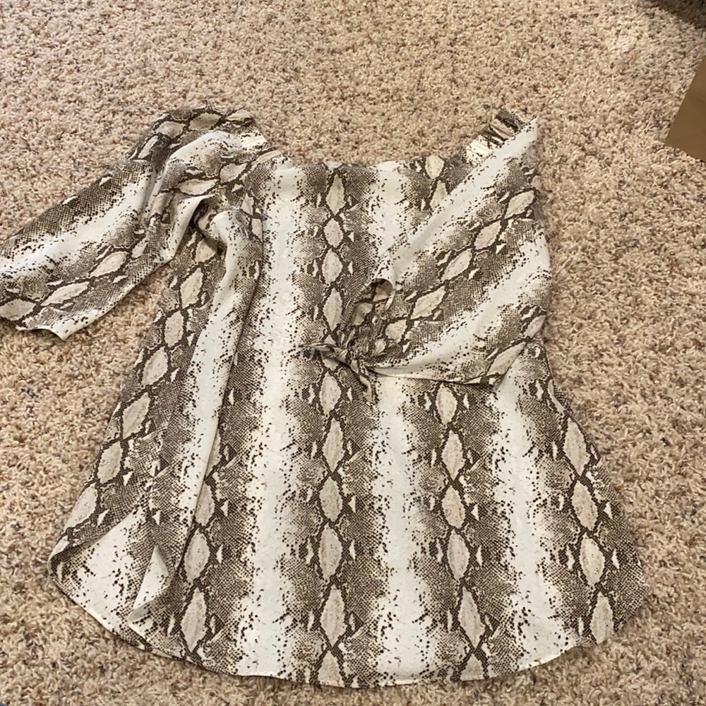 XS snakeskin print blouse.